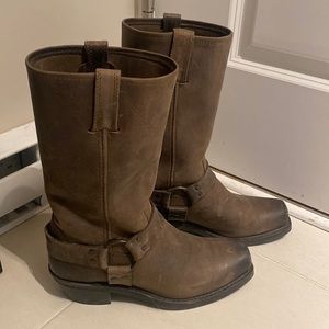 Frye 12R Harness Boot in Smoke